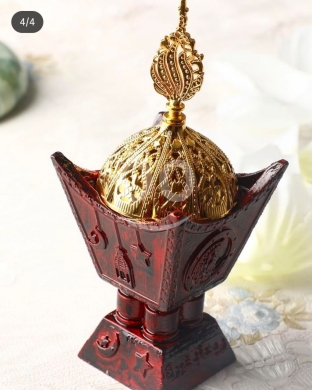 Other home furniture in Choueifat - مبخرة خشبية بتصميم شرقي وذهبي | Oriental Wooden Incense Burner