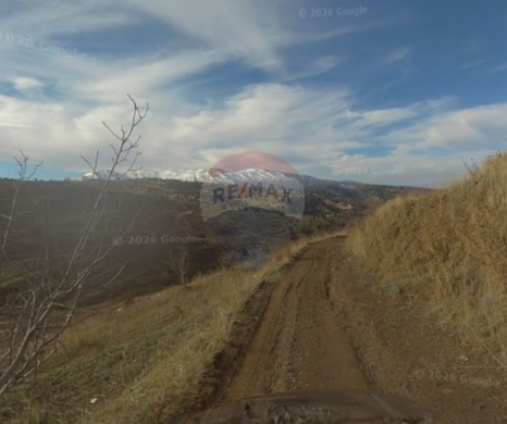 Lands for sale in Aicha Bakkar - R9-3233 Land for Sale in Fnaidek Akkar - 4,500 m², Agricultural أرض للبيع في فنيدق عكار - 4,500 متر مربع زراعية