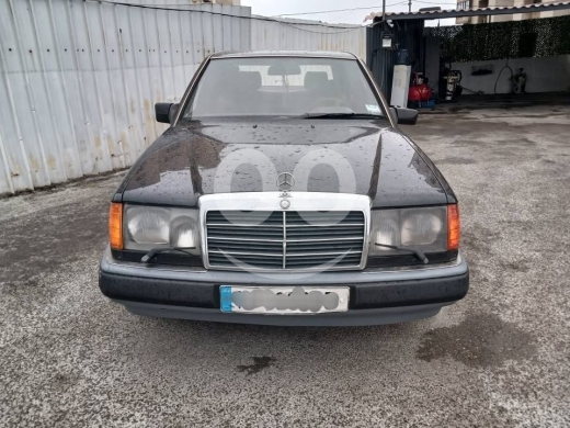 Mercedes-Benz in Beirut City - Mercedes E260 1991