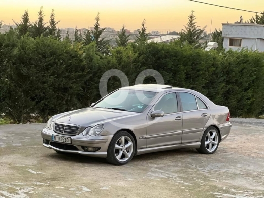 Mercedes-Benz in Beirut City - Mercedes C 230 model 2005