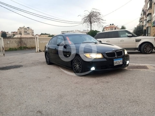 BMW in Beirut City - بي ام 325 موديل 2006