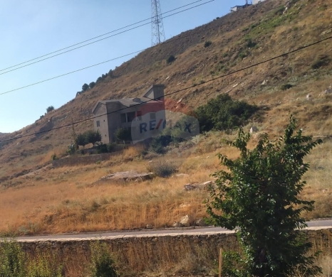 Lands for sale dans HajjehJbeili - R9-3237 Land for Sale in Laklouk Jbeil - 600 m² أرض للبيع في اللقلوق جبيل - 600 متر مربع