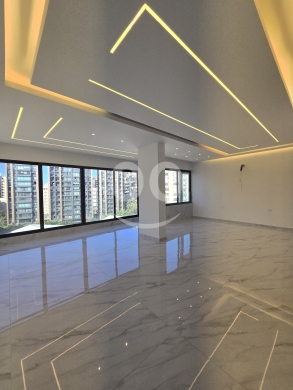 Apartments for sale in Rawche - شقة لقطة للبيع في الروشة 160م تشطيب شخصي مميز | Prime 160sqm Raouche Apartment for Sale