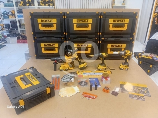 DIY Tools & Materials in Saida - طقم ديولت 4 قطع احترافي بـ 189$ ضد الكسر والماء مع مفك عزق | Professional 4-Piece DeWalt Power Tool
