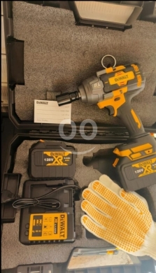 DIY Tools & Materials in Saida - مقدح عزق ديولت صناعي 2400 نيوتن مكفول 4 سنوات بـ 109$ | DeWalt Industrial Impact Wrench 2400Nm