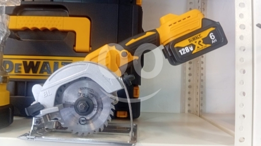 DIY Tools & Materials in Saida - منشار خشب ديسك ديولت شحن 128V بـ 69$ مع بطاريتين | DeWalt Cordless Circular Saw 128V
