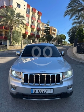 Jeep in Beirut City - Grand cherokee 2013