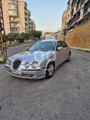 Jaguar in Beirut City - Jaguar S Type 2001