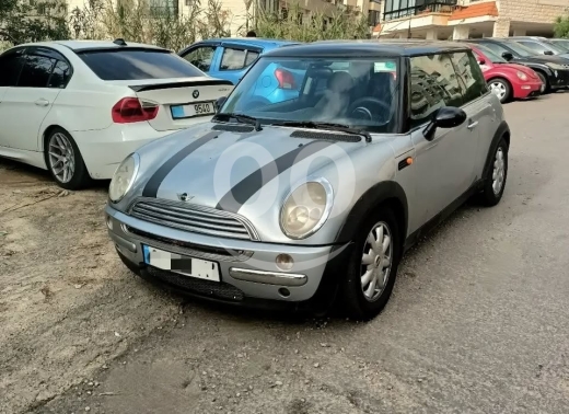 Mini in Beirut City - Mini Cooper 2004