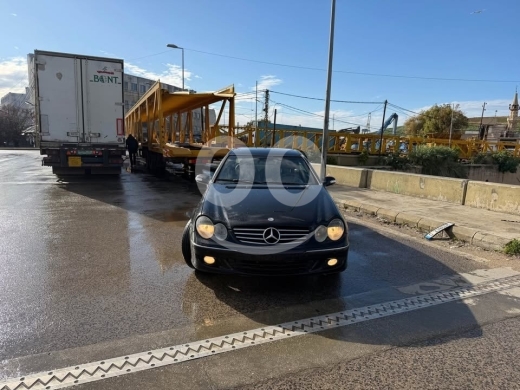 Mercedes-Benz in Tripoli - Mercedes Clk 320 Model 2005