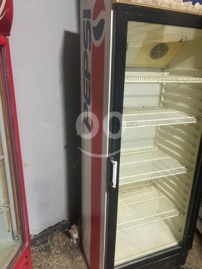 Kitchen appliances in Bourj Barajneh - براد واجهة "بيبسي" بحالة ممتازة ونظيفة جدًا | Pepsi Display Cooler Pristine Condition