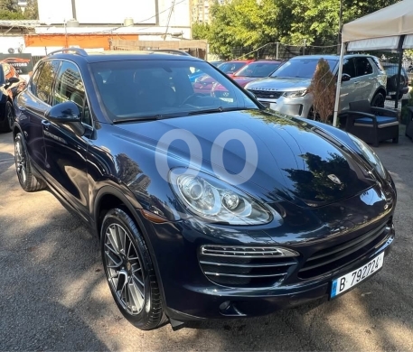 Porsche in Beirut City - Porsche cayenne 2012