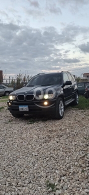 BMW dans Beyrouth - X5 2001