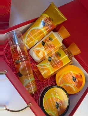 Health & Beauty in Tripoli - مجموعة مانجو ماندارين توتي للعناية بالجسم 6 قطع | Mango Mandarin Tutti 6-Piece Body Care Set