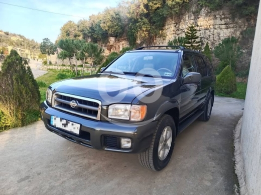 Nissan in Anout - Nissan Pathfinder model 2000