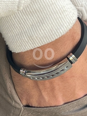 Clothes, Footwear & Accessories in Beirut City - سوار رجالي عصري من الجلد والستانلس ستيل | Men&#039;s Black Leather & Stainless Steel Bracelet