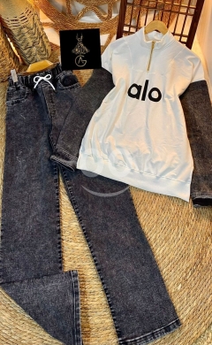 Clothes, Footwear & Accessories in Loussiya - طقم نسواني جينز alo