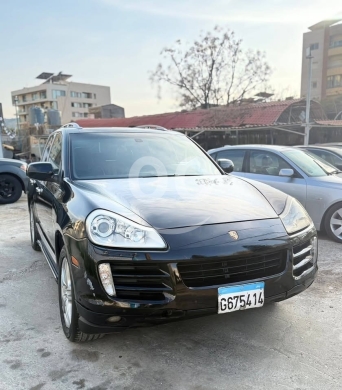Porsche in Beirut City - Porsche cayenne s model 2009