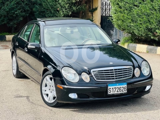 Mercedes-Benz in Chekka - E320 2003