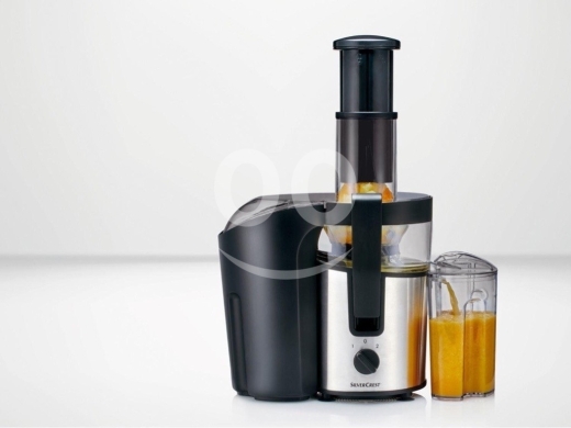 Kitchen appliances dans Achrafieh - ??silvercrest fruit juicer-800 watt-1 liter capacity -2 speeds-3 liter container capacity-عصارة