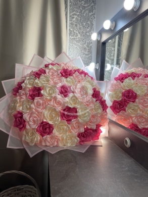 بوكيه ورد ستان أحمر ملكي يدوم للأبد | Royal Red Everlasting Satin Rose Bouquet for All Oc… — 2