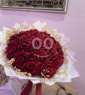Other Goods in Taalabaya - بوكيه ورد ستان أحمر ملكي يدوم للأبد | Royal Red Everlasting Satin Rose Bouquet for All Occasions