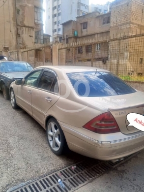 Mercedes-Benz in Beirut City - Mercedes C320 2002