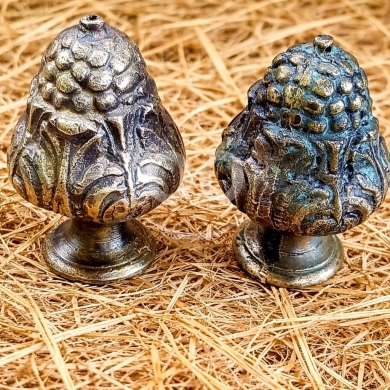 Antiques & Collectibles في البترون - زوج مسكات أبواب نحاس تراثية بتصميم فني | Pair of Antique Art Deco Brass Door Knobs