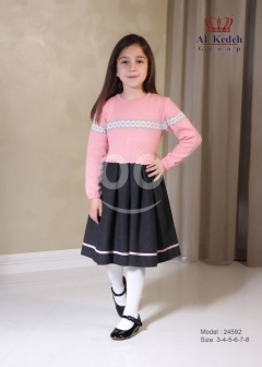 طقم بناتي أنيق: فستان "كلوش" مع كنزة صوفية ناعمة | Elegant Girls' Outfit: Pleated Dress & Soft Knit