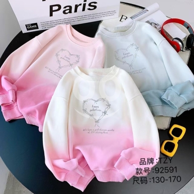Clothes, Footwear & Accessories in Jeb Jenine - طقم ولادي شتوي كاجوال: سويت شيرت كحلي مع بنطال رياضي | Trendy girl&#039; Casual Winter Set