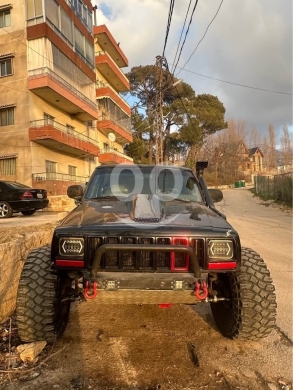 Jeep in Hrajel - Jeep cherokee 1988