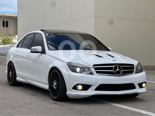 Mercedes-Benz in Beirut City - C300 2010