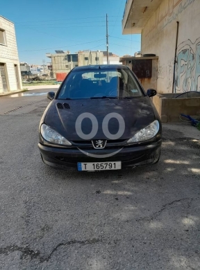 Peugeot in Taanayel - بيجو 206 موديل 2005