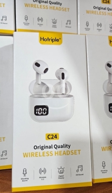 Mobile accessories in Sebline - سماعة Hotriple C24 اللاسلكية الأصلية مع شاشة رقمية | Hotriple C24 Original Quality Wireless Headset