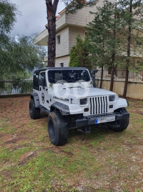 Jeep in Bzebdine - Wrangler Model 89