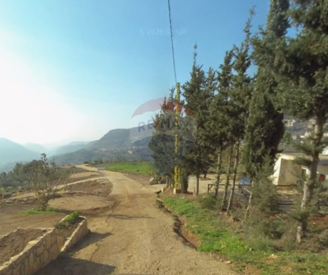 شقق للبيع في حرار - R9-3283 Land for Sale in Hrar Akkar - 1,500 m²,House 200 m²أرض للبيع في حرار عكار - 1,500 متر مربع بيت 200 متر مربع