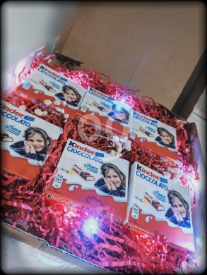 بوكس شوكولاتة كندر مخصص مع صور | Personalized Kinder Chocolate Gift Box with Custom Photos — 2