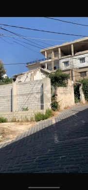 Lands for sale in Halba - للبيع ارض راس حلبا مساحة ١٠٣٥ م مرخصة ١٨ شقة