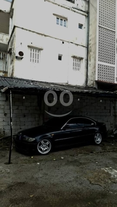 Bmw 325 model 2002