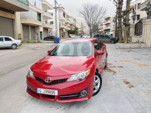 Toyota in Hoch el-Oumara - Toyota camry 2014