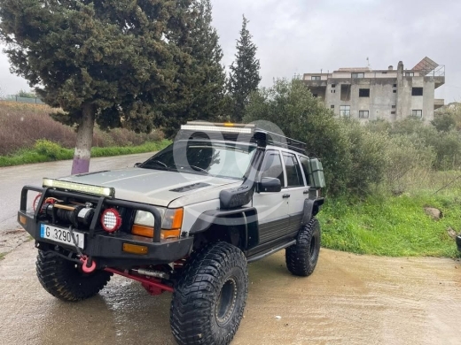 Jeep in Aley - Grand Cherokee 1995