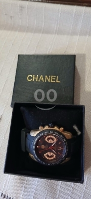 Antiques & Collectibles in Beirut City - ساعة Chanel فاخرة وجديدة كلياً مع علبتها الأصلية | Brand New Chanel Watch in Original Box