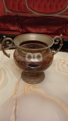 Antiques & Collectibles in Beirut City - فاز أنتيك هندي من النحاس الأصفر والزجاج المنفوخ | Antique Indian Brass & Blown Glass Vase