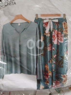 Clothes, Footwear & Accessories in Bhorsaf - بجامة نسائية قطعتين بنقشة أزهار ناعمة - سعر 13$ | Stylish 2-Piece Floral Women&#039;s Pajama Set