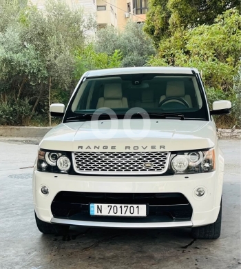 Land Rover in Deir Qoubel - Range Rover Model 2009