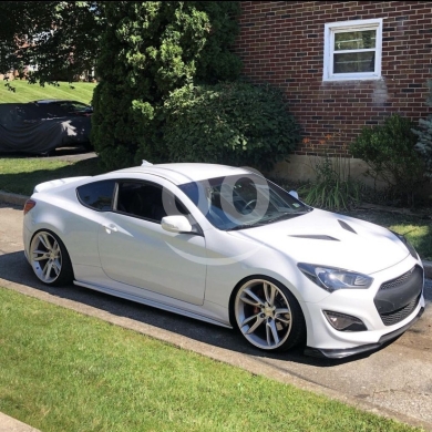 Other in Baabda - Genesis coupe needed