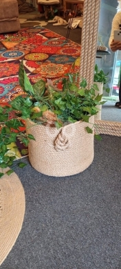 Other home furniture dans Mina - وعاء نباتات (كاش بو) من حبال الخيش الطبيعي 8 ملم - 15 دولار | Natural Jute Rope Cache Pot 8mm - $15