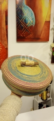 Other home furniture dans Mina - صندوق دائري من حبال الخيش الطبيعي والبلور - قطر 35 سم | Round Natural Jute Rope Box with Plexiglass