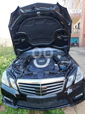 Mercedes-Benz in Tripoli - W212 E550 4 matic 2010