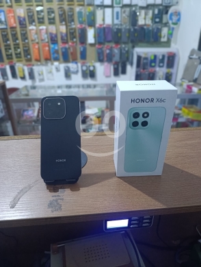 Mobile phones in Haysseh - هونر X6c أسود ملكي بحالة ممتازة | HONOR X6c Midnight Black - Sleek Design Smartphone